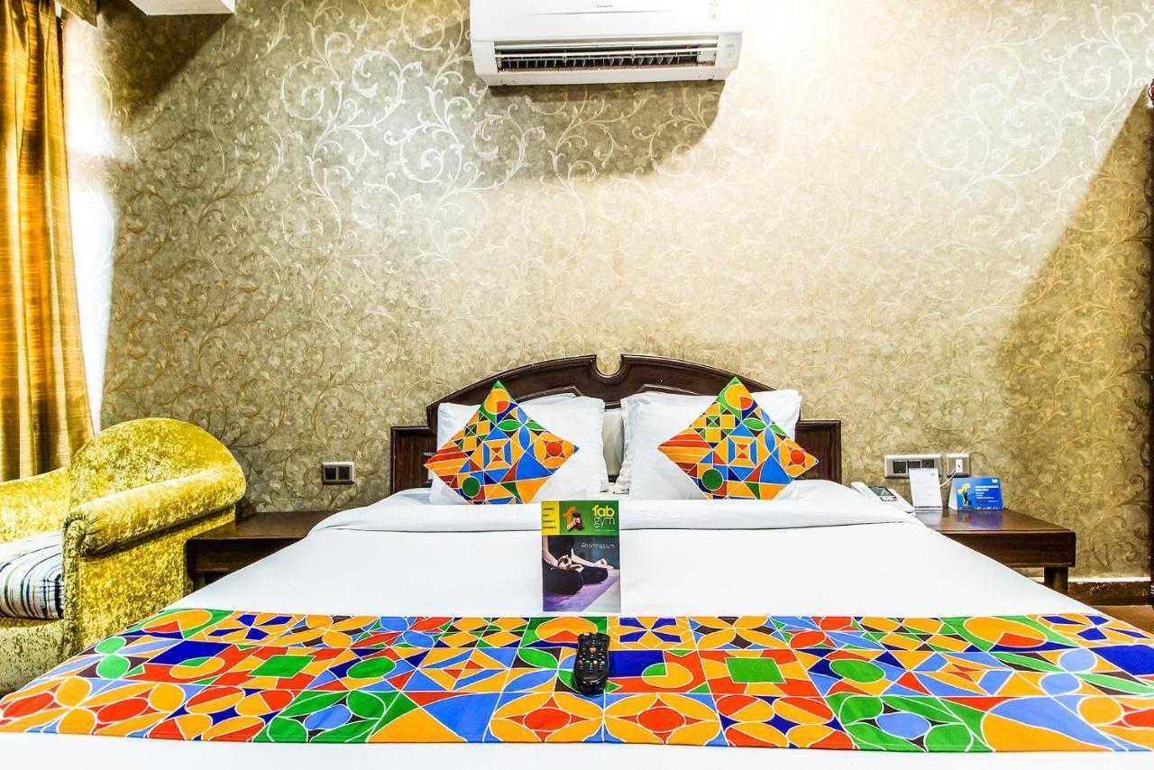 Fabhotel Le Monarque Chandīgarh Exterior foto